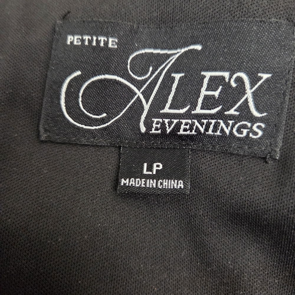 Alex Evenings Red Mock Twinset Attached Sequin Jacket Black Cami Size LP - Picture 3 of 4